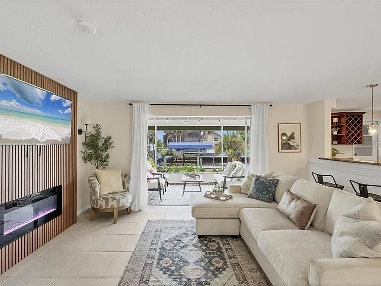 4696 Pompano St — Photo 19