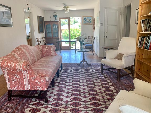 4th image of 821 Kentia Ave