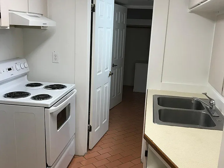 278 Hoffman Ave #A — Photo 5