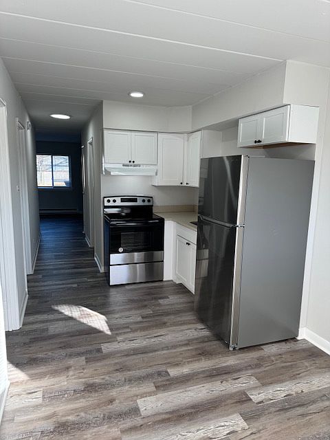 1st image of 4931 Columbus Dr #6