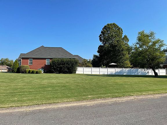 4th image of 1409 Fleetwood Dr