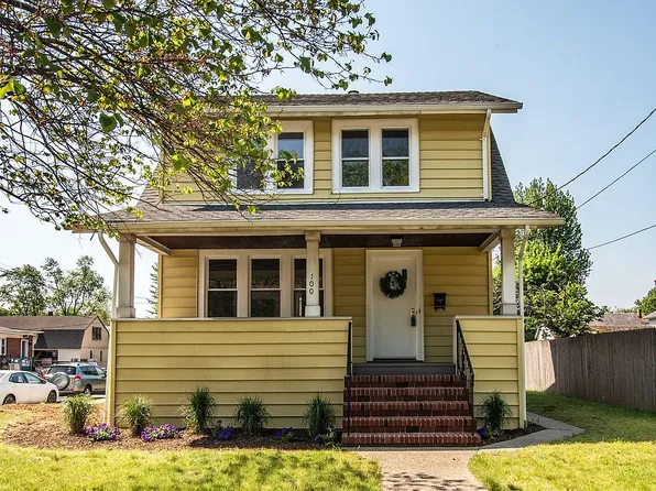 100 Bradley Ave, Bergenfield, NJ 07621