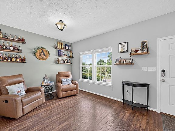 5th image of 4493 Turtledove Way