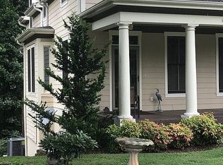 165 York St, Clarkesville, GA 30523