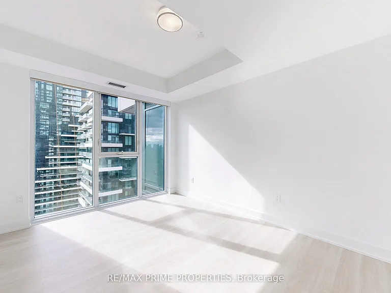 30 Inn On The Park Dr #2401 — Photo 10