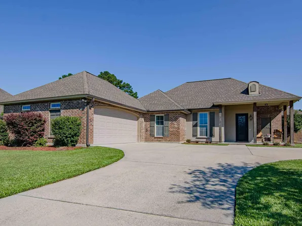 12441 Three Lakes Dr, Walker, LA 70785