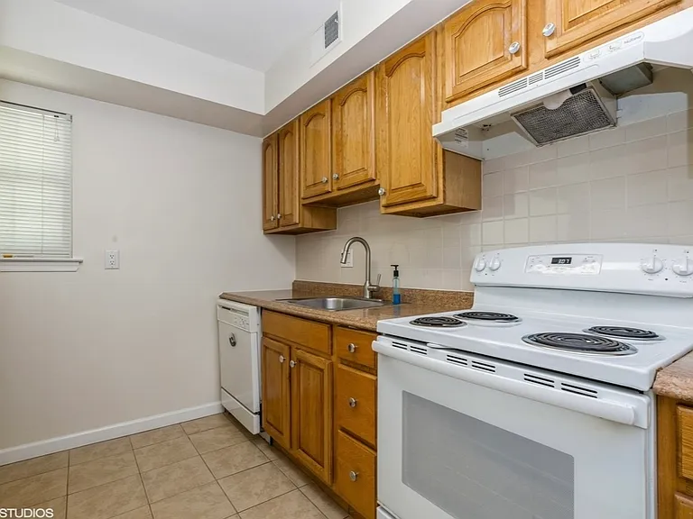 35019 Bennett Pl — Photo 6