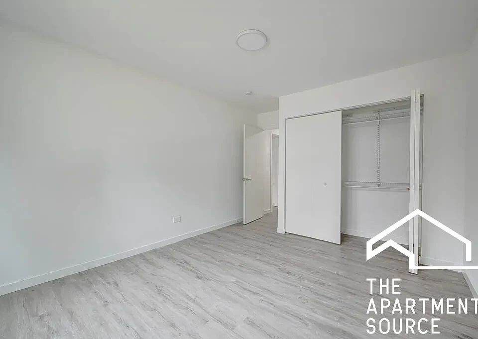 1st image of 1225 W Foster Ave #3B