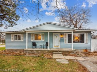 2852 Jackson Blvd, Highland, MI