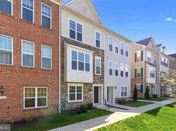 7312 Wood Trail Dr, Lanham, MD 20706