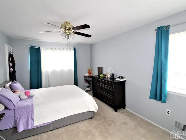 47 Linden Ln — Photo 13