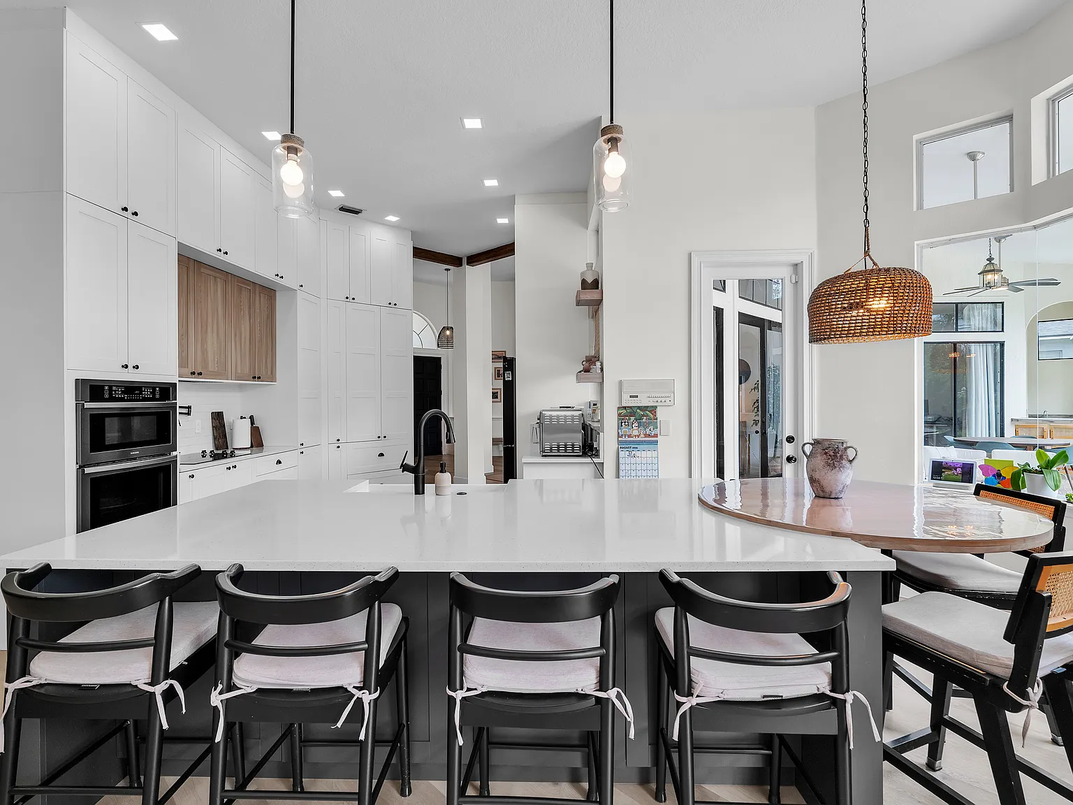 3 bed, 2806 sqft, $4,800 — Photo 3