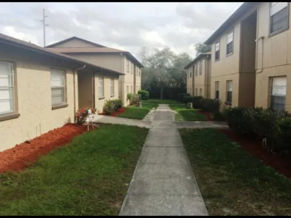 11409 N 52nd St APT 3, Tampa, FL 33617
