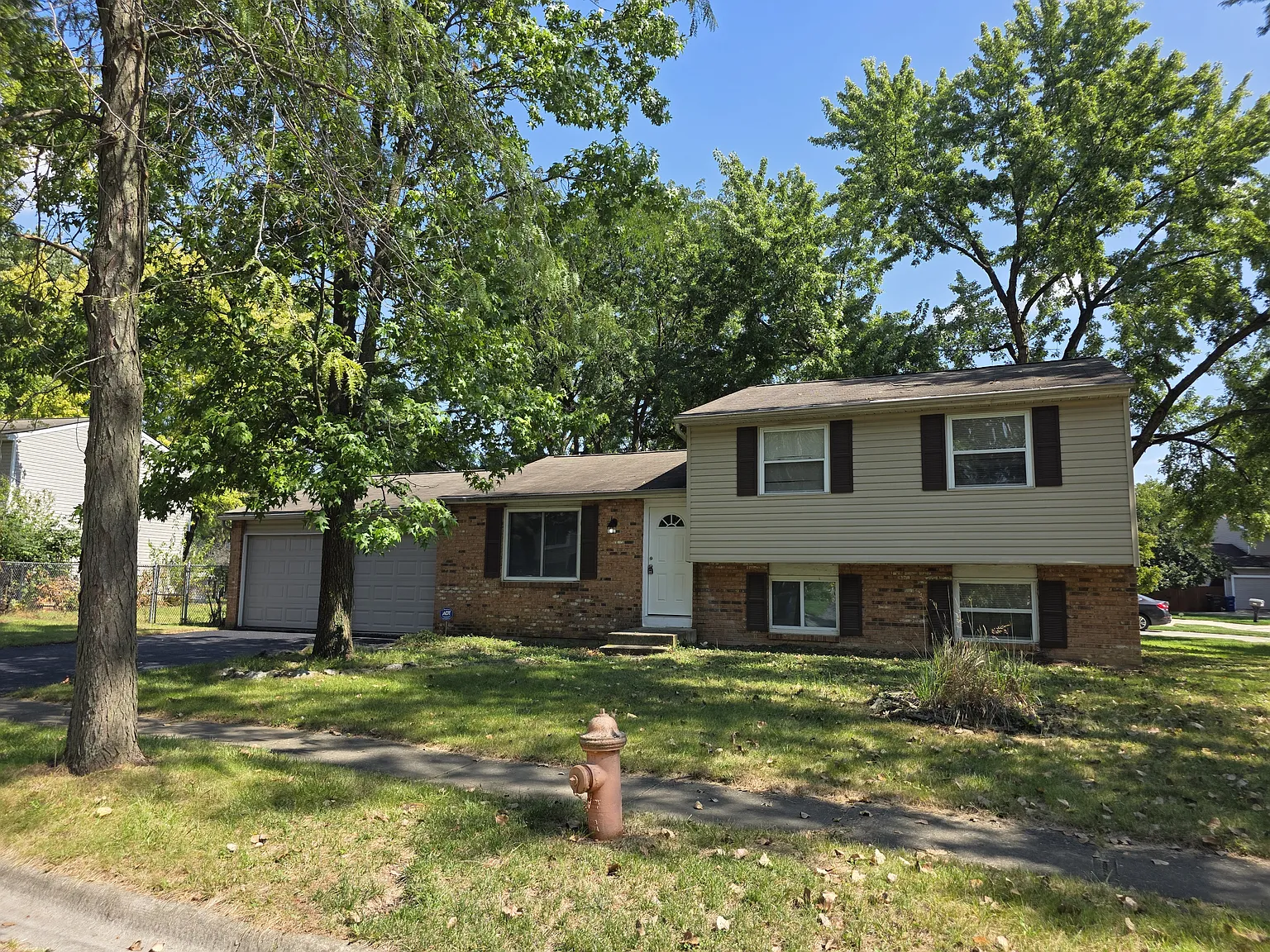3 bed, 2.5 bath, 1500 sqft, $2,200 — Photo 1
