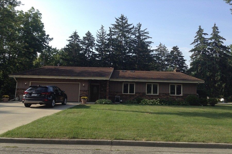 1st image of 1572 E Delta Dr