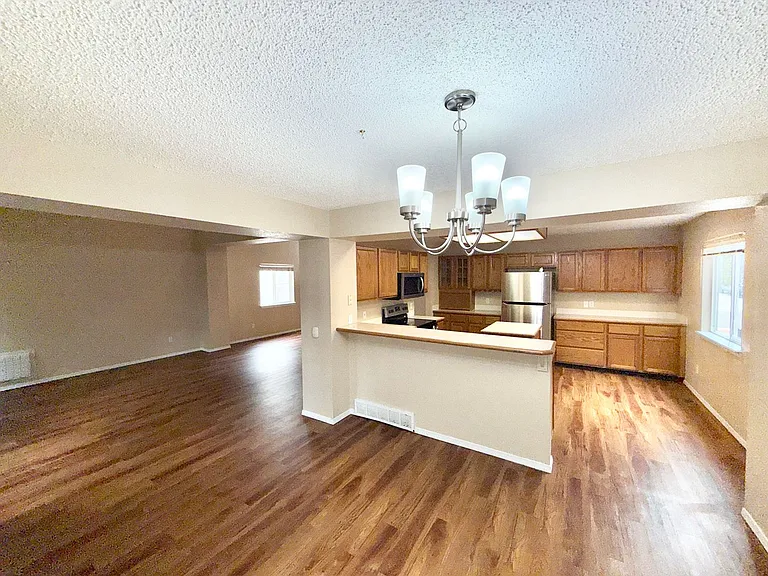 6050 Emma Ln — Photo 4