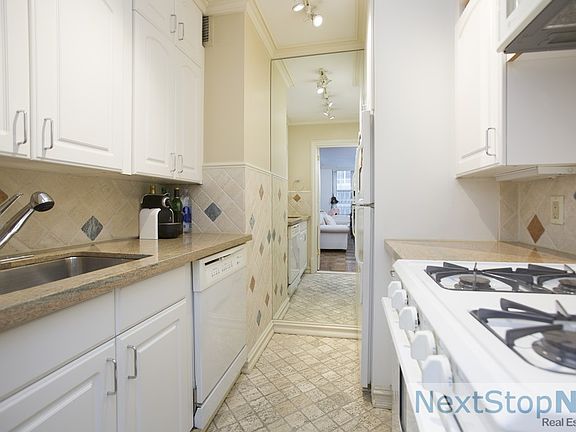 4th image of 245 E 54th St APT 18G