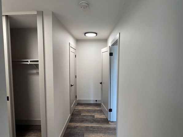 339 W Grand Ave #211