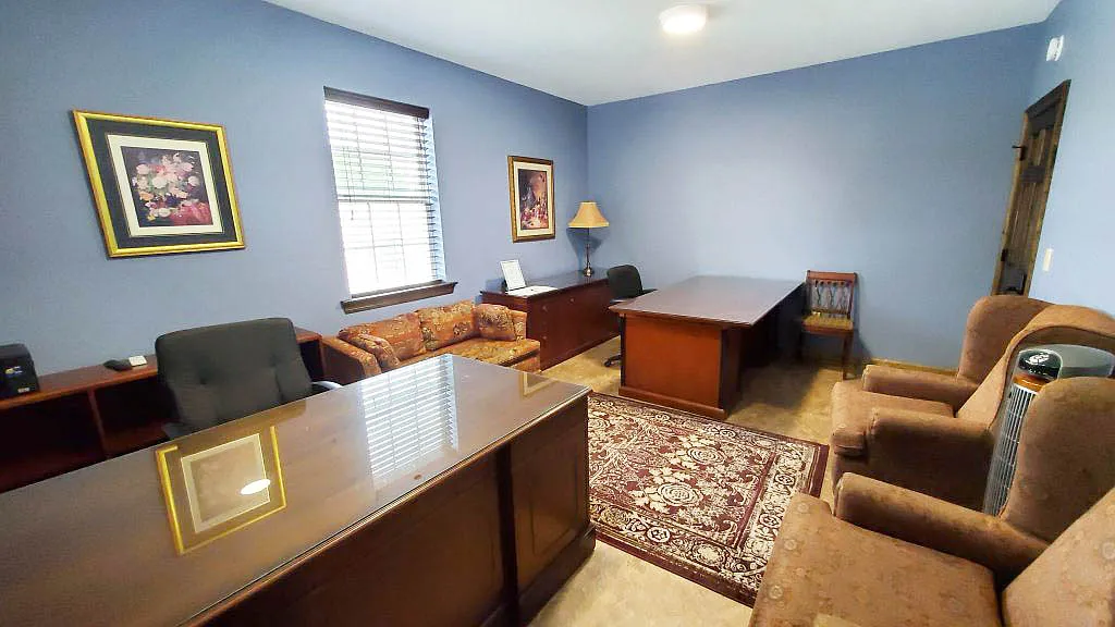 Studio, 225 sqft, $450 — Photo 3