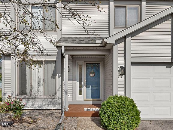 5th image of 1127 Warbler Ct