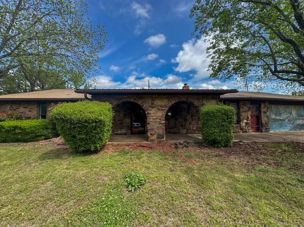 1808 Coon Creek Dr, Eufaula, OK 74432