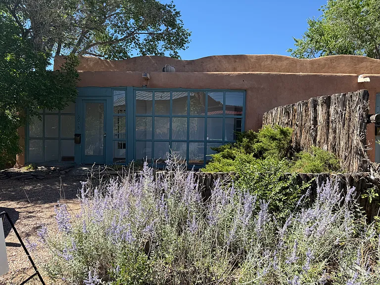 603 Agua Fria St #B — Photo 1