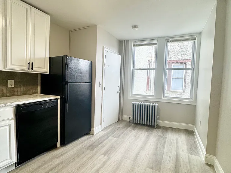 301 71st St #7C — Photo 8