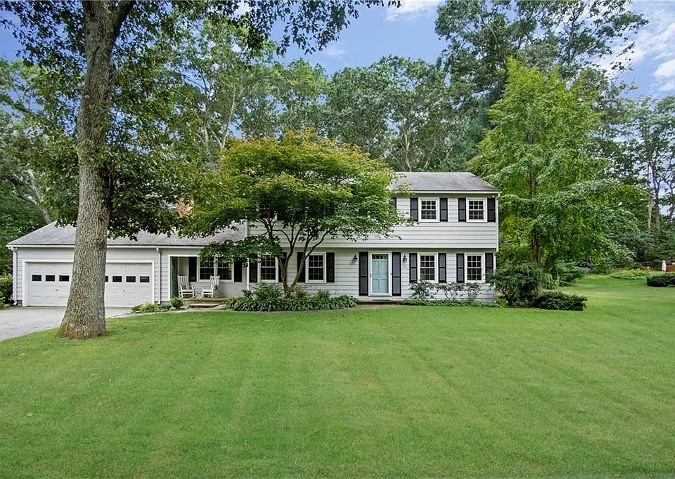 1st image of 55 Chestnut Dr