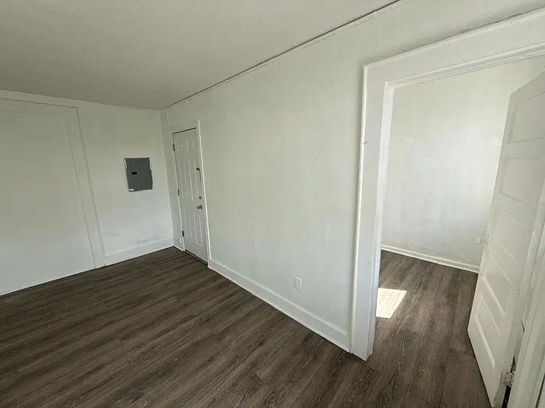 106 S Essex Ave #3 — Photo 9
