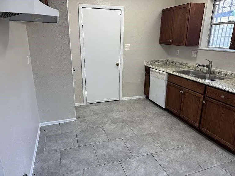 4931 E Ridge Creek Dr — Photo 4