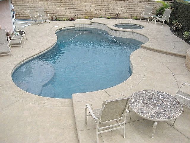 2nd image of 1470 Stonehenge Dr