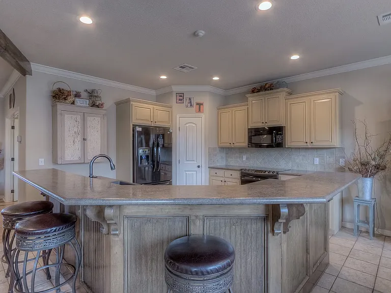 3901 Bahama Ave — Photo 20