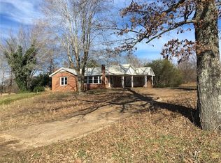 2800 Buena Vista Rd, Huntingdon, TN 38344