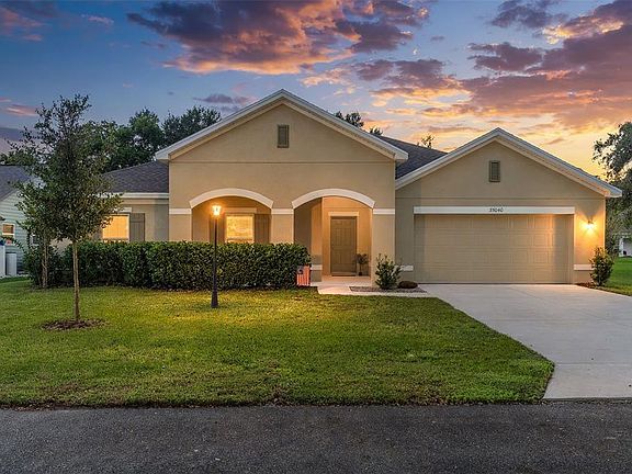 4th image of 35040 SMOKETREE LANE