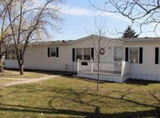 2108 4th St N, Wahpeton, ND 58075