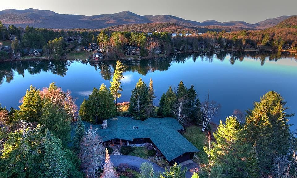 1st image of 484 Mirror Lake Dr