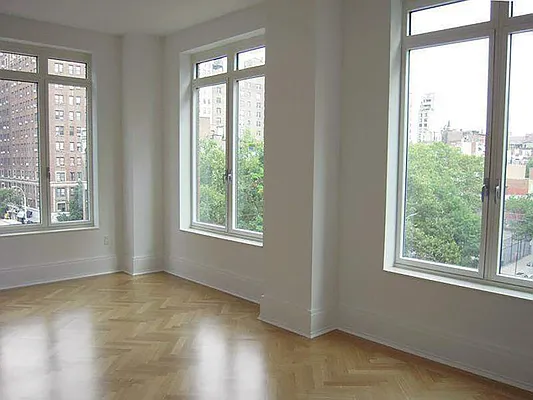 Sold by Sotheby's International Realty | media 1