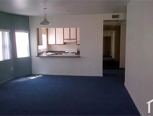 1 bed, $1,366 — Photo 3