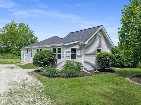 310 N Wabash St, Michigantown, IN 46057