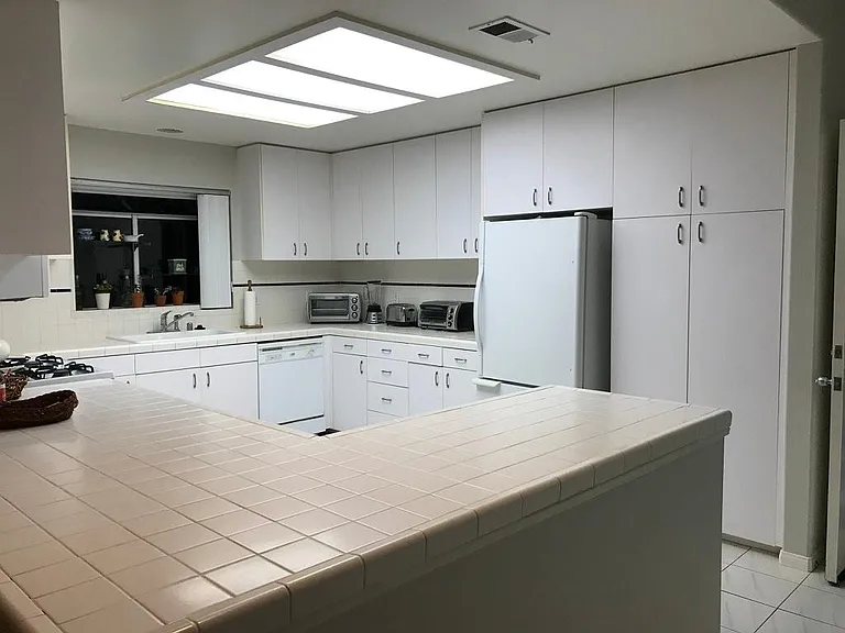 715 Law St — Photo 10