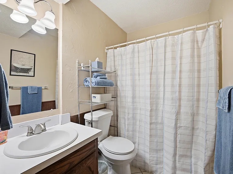 11307 N May Ave #D — Photo 20