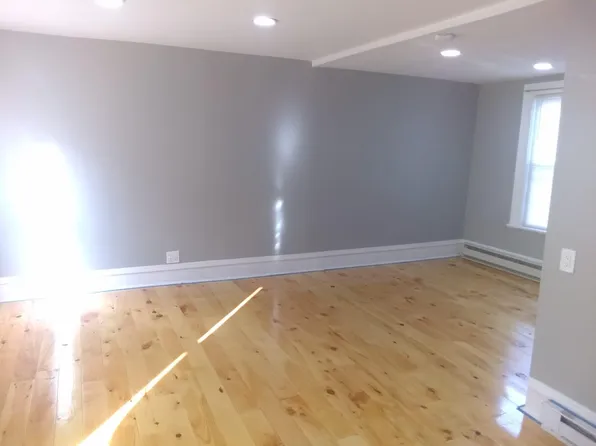 605 Spring St, Hawley, PA 18428