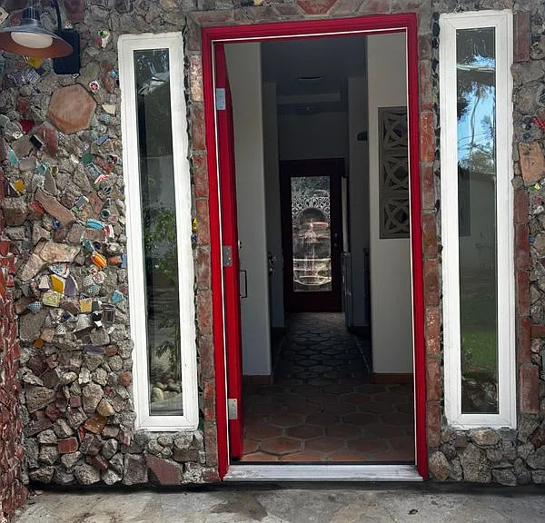1802 N Raymond Ave — Photo 4