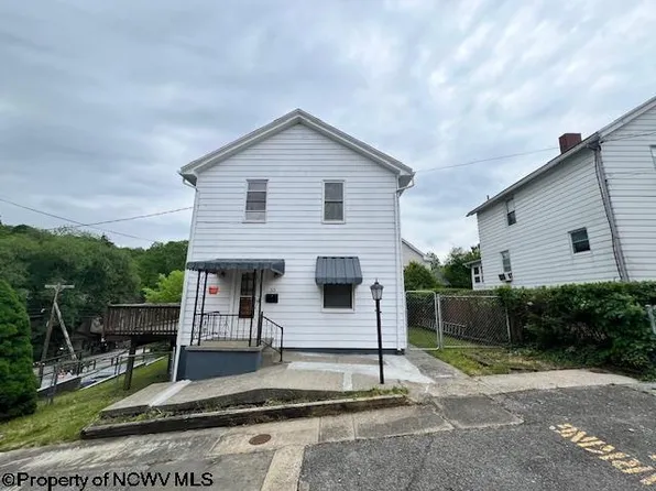 519 Clark St, Morgantown, WV 26501