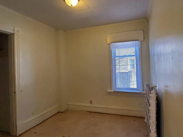 1169 Reaney Ave — Photo 5