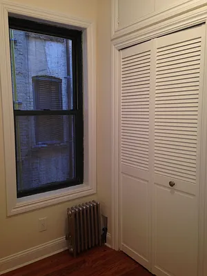 Rented by City Connections Realty | media 15