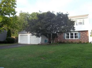 859 Phillips Rd, Warminster, PA 18974
