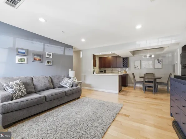 5700 Chapman Mill Dr APT 130, Rockville, MD 20852