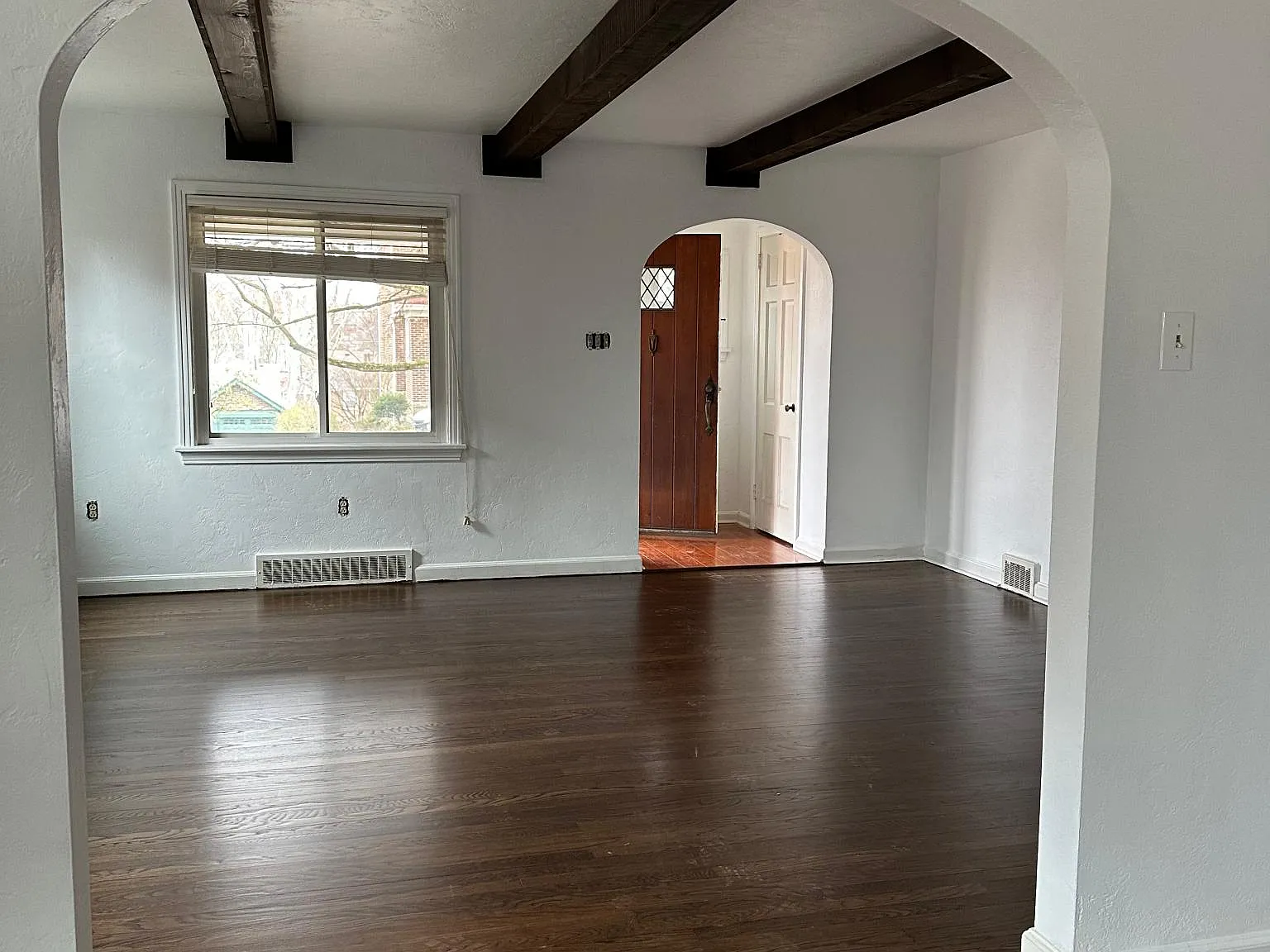 129 Academy Ave — Photo 3
