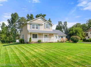 8959 McColl Side Rd, Brighton, MI 48116